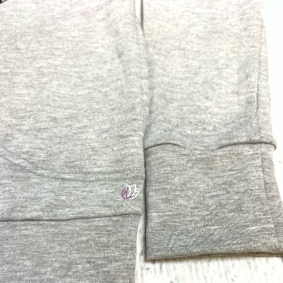Day Dream Believer! Scoop Neck Sweatshirt XS LAST ONE ✔️ - Picture 4 of 4